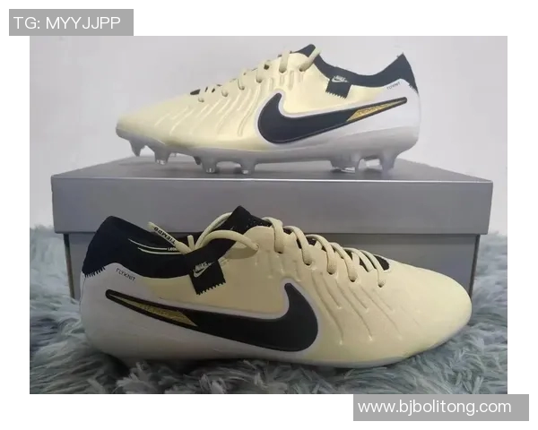 卡卡同款足球鞋揭秘：追寻传奇足迹，感受极致速度与灵动体验