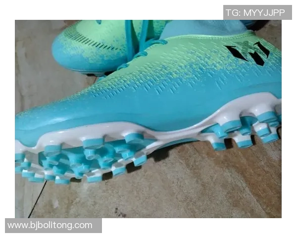 穿碎钉足球鞋的传奇球星是谁 他的坚持与荣耀成就了不朽传奇